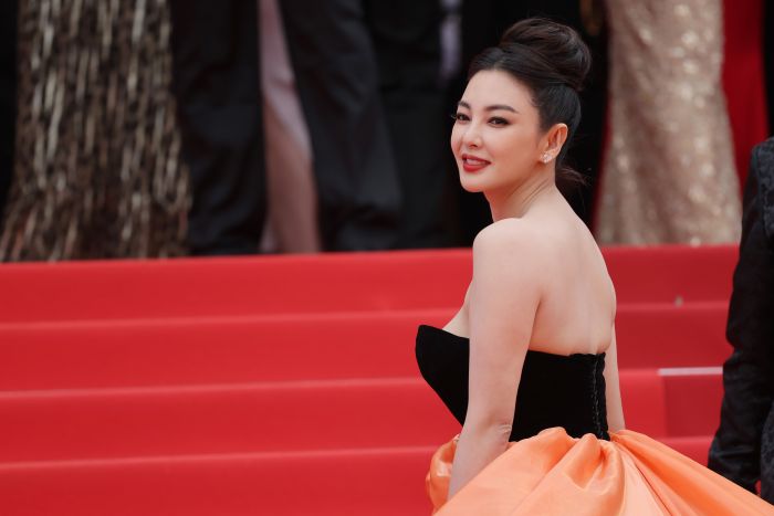 キティ・チャン、カンヌ2023、豪華セレブリティのレッドカーペットスタイルを公開