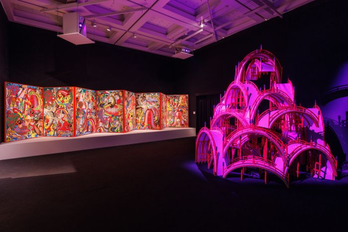 田名網敬一の全貌に迫る大規模回顧展：戦争の記憶から紡ぐポップアート