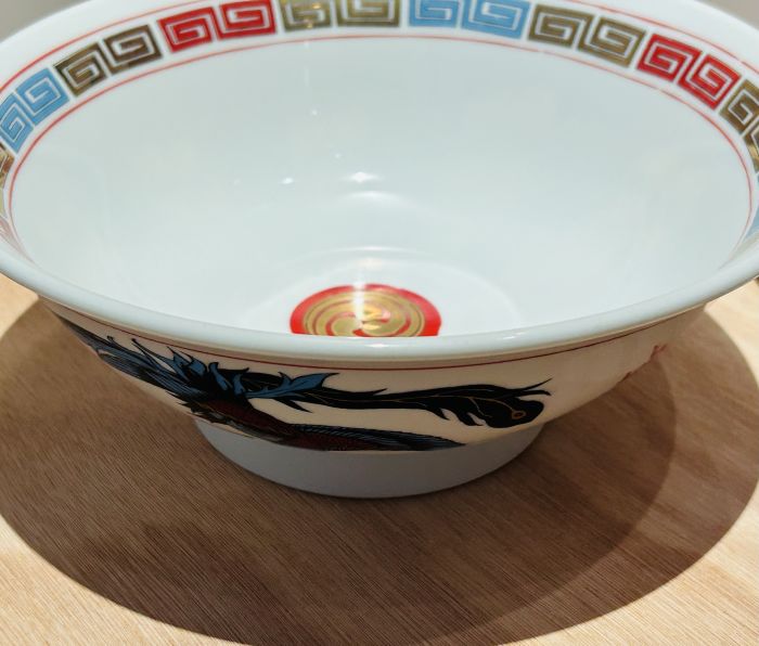 ヒグチユウコから横尾忠則まで アートなラーメンどんぶりを買いに