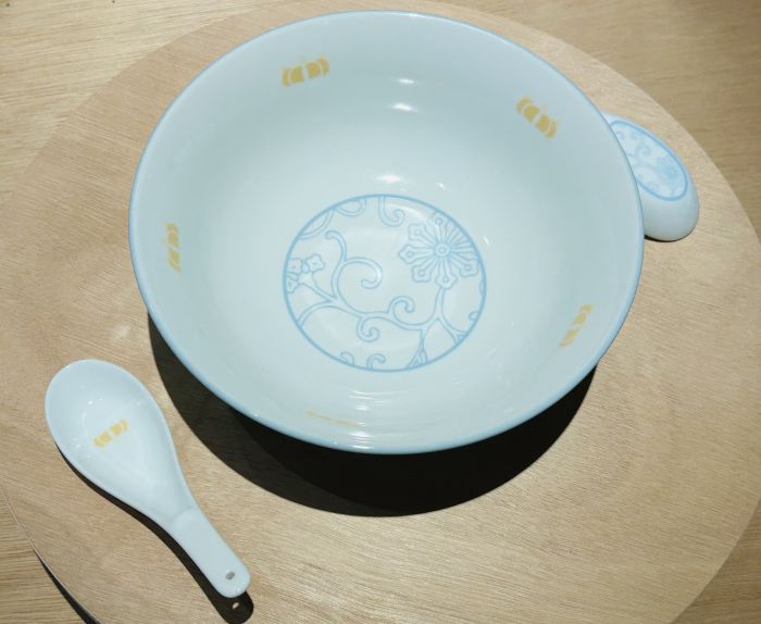 ヒグチユウコから横尾忠則まで アートなラーメンどんぶりを買いに