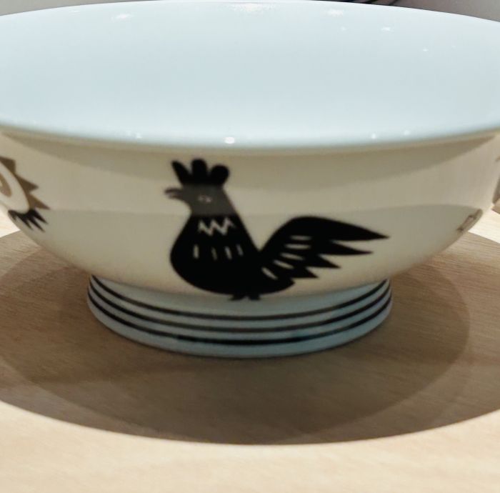 ヒグチユウコから横尾忠則まで アートなラーメンどんぶりを買いに
