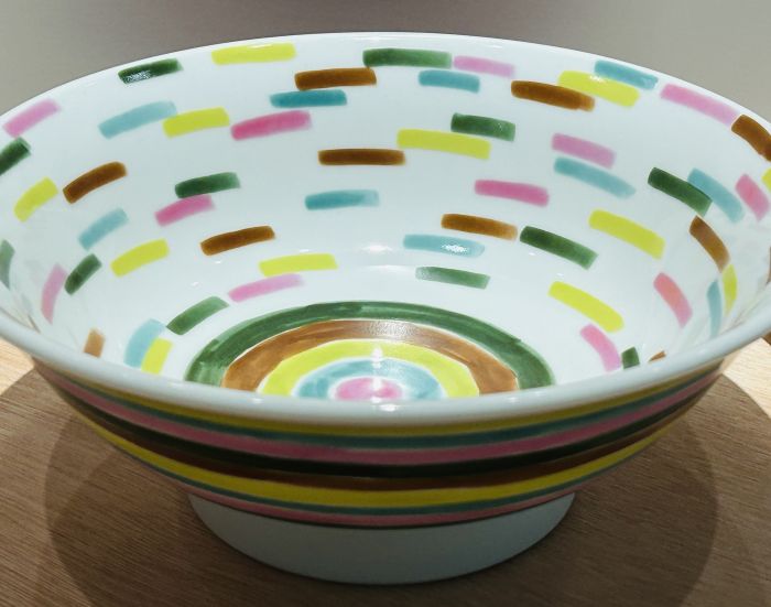 ヒグチユウコから横尾忠則まで アートなラーメンどんぶりを買いに