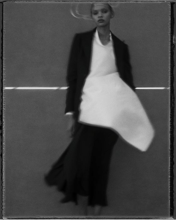 YOHJI YAMAMOTO Sarah Moon サラ・ムーン 写真集 山本耀司とサラ・ムーンの「対話」を収めたフォトブック発売。南青山で