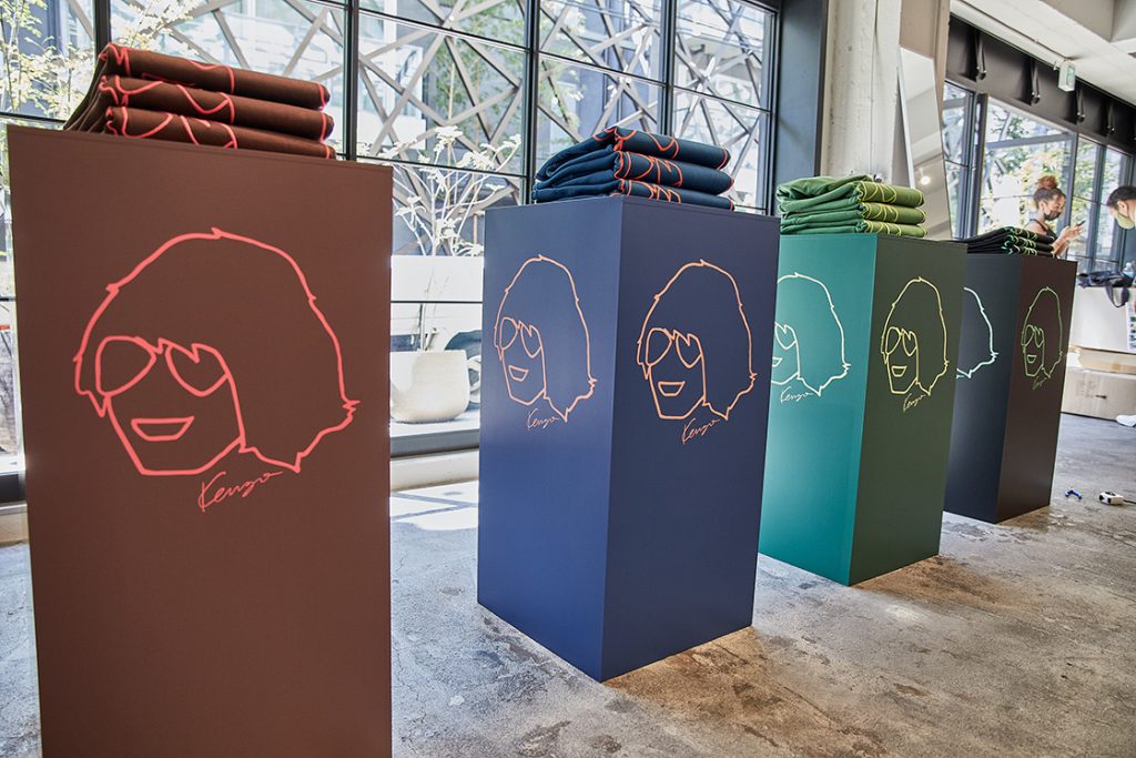 ケンゾー」ポップアップストア開催！高田賢三の似顔絵を刺繍した