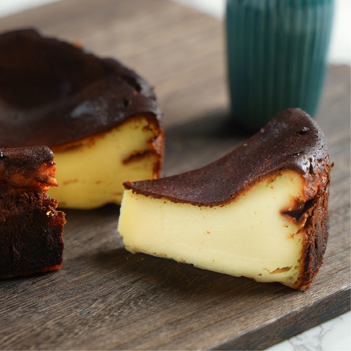 「中ノ島バスクチーズケーキ」(500円)