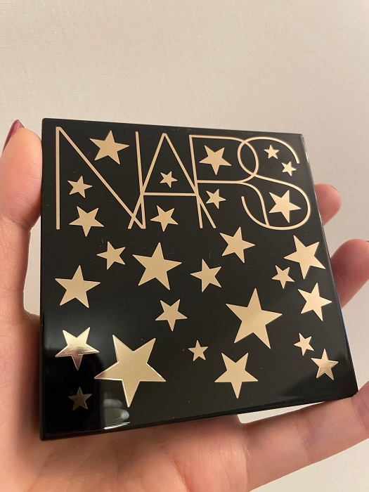 NARS　2022クリスマスコフレ　アンインヒビテッド アイシャドーパレット S　美弥るりか
